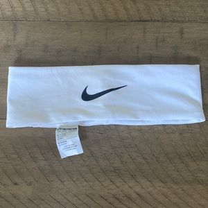 Women’s Nike headband